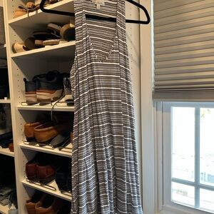 nine britton Black & White Striped Sleeveless Midi Dress with pockets